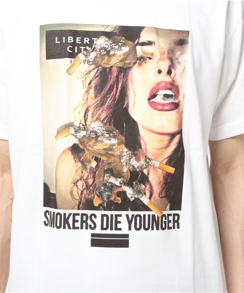 LIBERTY CITY（リバティシティ）の「【LIBERTY CITY/リバティーシティ】[SMOKING DIE YOUNGER] Tシャツ（Tシャツ/カットソー・メンズ・ホワイト/グレー・1/2/3）」の8枚目の写真