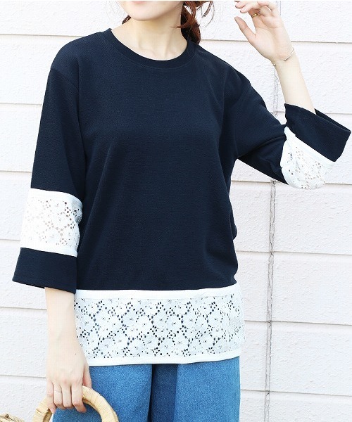 reca(レカ)の「切り替え花柄レースデザインカットソー(Tシャツ/カットソー・レディース・ネイビー/ライトブルー/ピンク系その他/オフホワイト・FREE)」の2枚目の写真