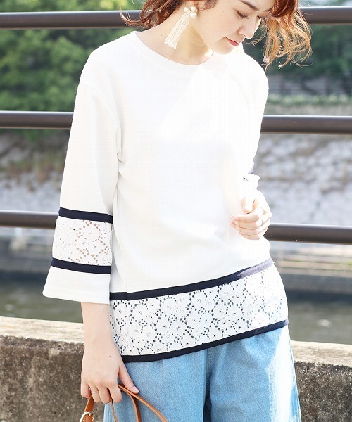 reca(レカ)の「切り替え花柄レースデザインカットソー(Tシャツ/カットソー・レディース・ネイビー/ライトブルー/ピンク系その他/オフホワイト・FREE)」の1枚目の写真