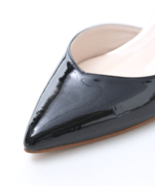Au BANNISTER（オゥバニスター）の「50mmポインテッドセパレートパンプス（パンプス・レディース・ブラック/ベージュ/イエロー/カーキ・34/35/36/37/38/39/40）」の18枚目の写真