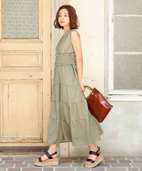 KOBE LETTUCE（コウベレタス）の「厚底2ベルト異素材ウェッジサンダル（サンダル・レディース・ホワイト/グレイッシュベージュ/ブラック/ベージュ/ガンメタ・L/LL/M/S）」の18枚目の写真