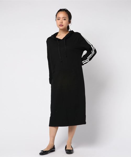 SPIGA(スピーガ)の「袖ラインパーカーワンピ(ワンピース・レディース・ホワイト/ブラック/グレー・FREE)」の7枚目の写真
