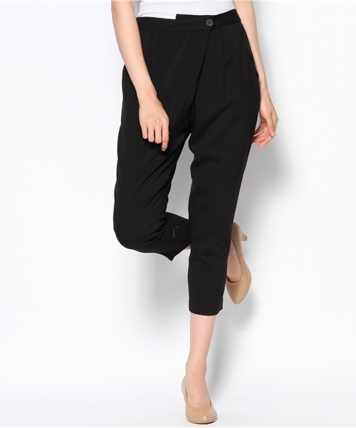 Soareak（ソアリーク）の「タックテーパードパンツ（スラックス・レディース・ブラック/グレー/オレンジ・SMALL/MEDIUM）」の2枚目の写真