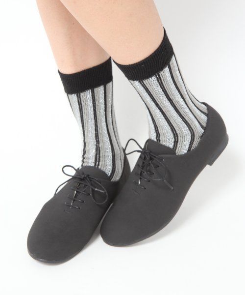 GLOBAL WORK（グローバルワーク）の「【GLOBALWORK】レースアップシューズFW/529048（その他シューズ・レディース・ホワイト系その他/クリアブラック/ダークグレー/ホワイト/ブラウン・MEDIUM/SMALL/LARGE）」の4枚目の写真