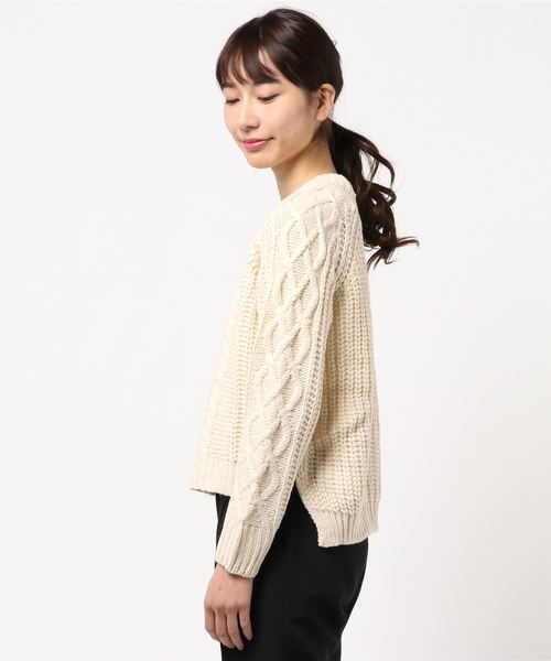 KOBE LETTUCE（コウベレタス）の「Uネックケーブル編みニットプルオーバー＊レディース/トップス/セーター[C3571]神戸レタス（ニット/セーター・レディース・ネイビー/グレー/レッド/アイボリー・FREE）」の5枚目の写真