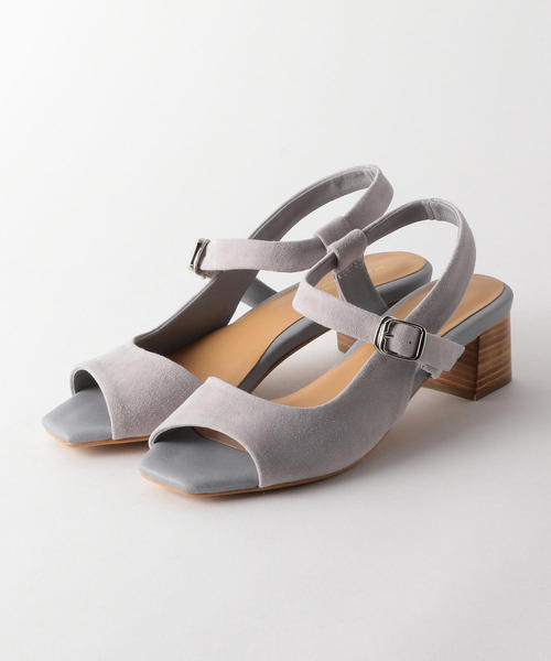 BEAUTY&YOUTH UNITED ARROWS(ビューティーアンドユースユナイテッドアローズ)の「BY スエードカーブストラップサンダル о(サンダル・レディース・ライトグレー/ブラック・37h/37/35h/36h/36)」の4枚目の写真