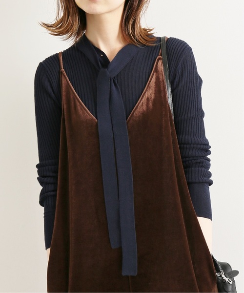 IENA LA BOUCLE(イエナラブークル)の「IENA LA BOUCLE laspalmas タイ付きヘンリーネックニット◆(ニット/セーター・レディース・ベージュ/ネイビー/ブラウン/ピンク・FREE)」の3枚目の写真