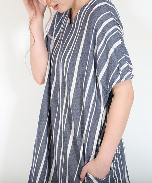 MashuKashu（マシュカシュ）の「Vネックチュニック（ワンピース・レディース・ブラック/ネイビー/グレー・フリー）」の12枚目の写真