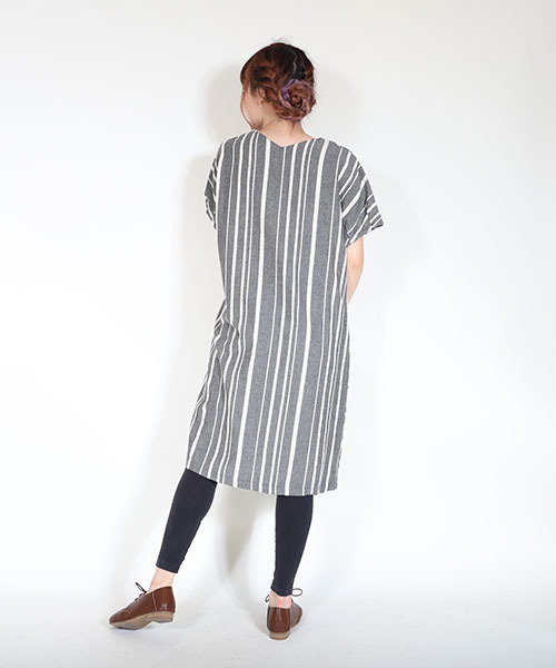 MashuKashu（マシュカシュ）の「Vネックチュニック（ワンピース・レディース・ブラック/ネイビー/グレー・フリー）」の13枚目の写真