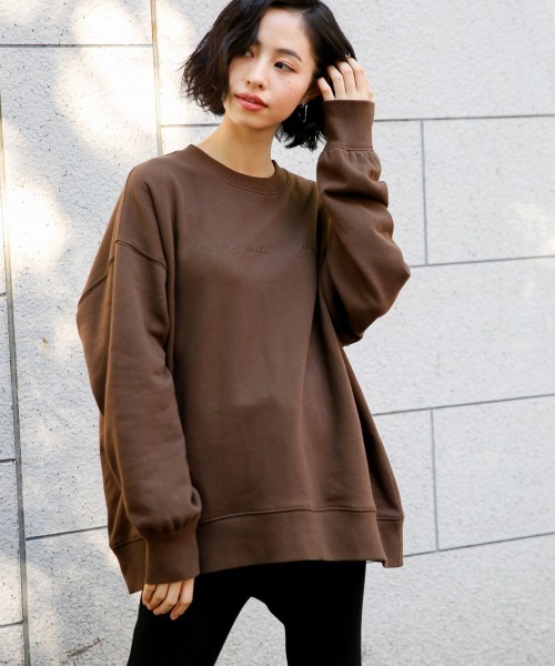 LOWRYS FARM（ローリーズファーム）の「シンプルロゴウラケプルオーバー　860115（スウェット・レディース・アイボリー/ブラック/ブラウン/スモークピンク/ベージュ/ミント・FREE）」の4枚目の写真