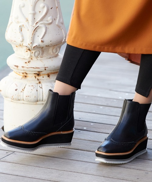 V SEVEN TWELVE THIRTY(ヴィセヴントゥエルヴサーティ)の「サイドゴアショートブーツ(ブーツ・レディース・ブラック/ダークブラウン/ブラック系その他・S/M/L)」の7枚目の写真