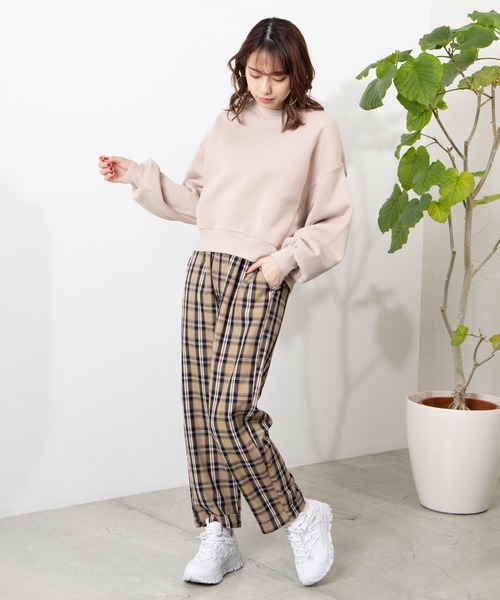 WEGO（ウィゴー）の「WEGO/カラービッグシルエットショートスウェット（スウェット・レディース・ブルー/ベージュ/ホワイト/イエロー・FREE）」の12枚目の写真