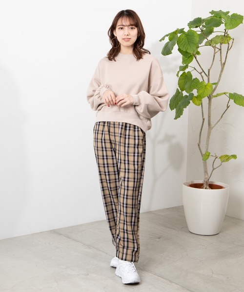 WEGO（ウィゴー）の「WEGO/カラービッグシルエットショートスウェット（スウェット・レディース・ブルー/ベージュ/ホワイト/イエロー・FREE）」の5枚目の写真