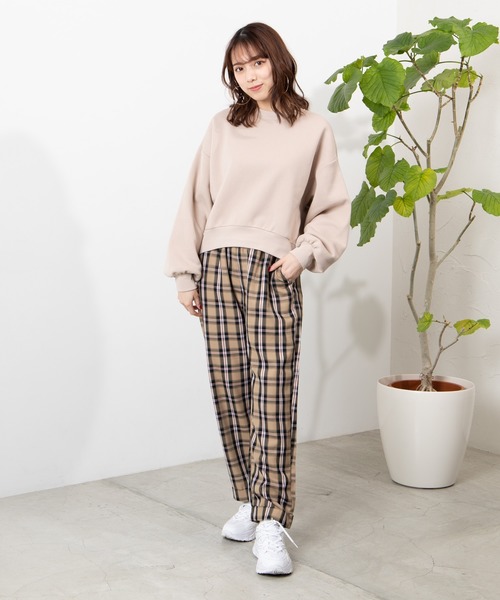 WEGO（ウィゴー）の「WEGO/カラービッグシルエットショートスウェット（スウェット・レディース・ブルー/ベージュ/ホワイト/イエロー・FREE）」の17枚目の写真