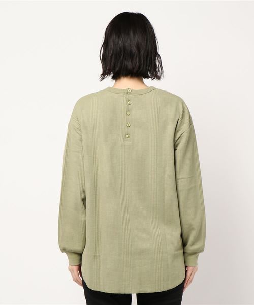 KOBE LETTUCE（コウベレタス）の「バックボタンランダムワッフルチュニック（チュニック・レディース・ベージュ/カーキ/ピンク/アイボリー/モカ・FREE）」の7枚目の写真