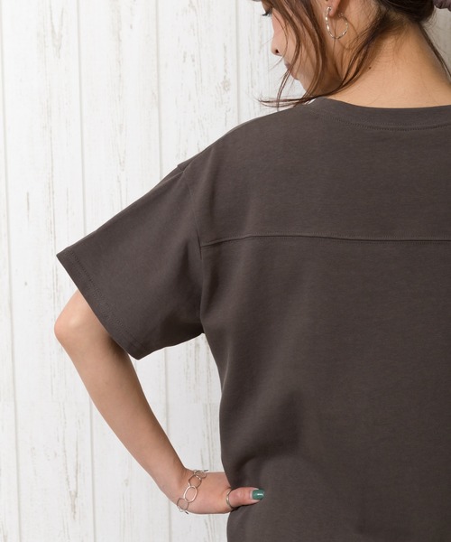 SpRay（スプレイ）の「切替ラウンド　Ｔシャツ（Tシャツ/カットソー・レディース・オレンジ/オフホワイト/チャコールグレー/グレイッシュベージュ/ブラック/ブラウン/カーキ/パープル・FREE）」の21枚目の写真