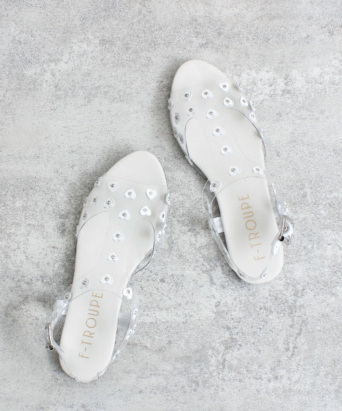 note et silence （ノートエシロンス）の「F-TROUPE HEART SANDAL  