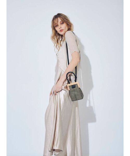 MERCURYDUO（マーキュリーデュオ）の「マーメイドフレアキャミワンピース（ワンピース・レディース・ベージュ/ブラウン/ブルー・FREE）」の19枚目の写真