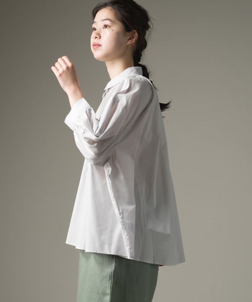 OMNES（オムネス）の「コットンボイルギャザーブラウス（シャツ/ブラウス・レディース・チャコールグレー/ライトグレー/ベージュ・FREE）」の7枚目の写真