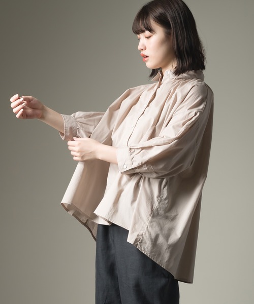 OMNES（オムネス）の「コットンボイルギャザーブラウス（シャツ/ブラウス・レディース・チャコールグレー/ライトグレー/ベージュ・FREE）」の5枚目の写真