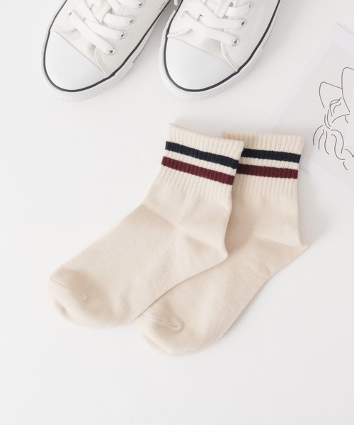 Honeys(ハニーズ)の「ラインショートソックス(ソックス/靴下・レディース・ブルー系その他/オフホワイト/ホワイト×レッド/杢グレー/ベージュ/ブラック×ホワイト/ホワイト×グリーン/ホワイト×ブルー・FREE)」の1枚目の写真