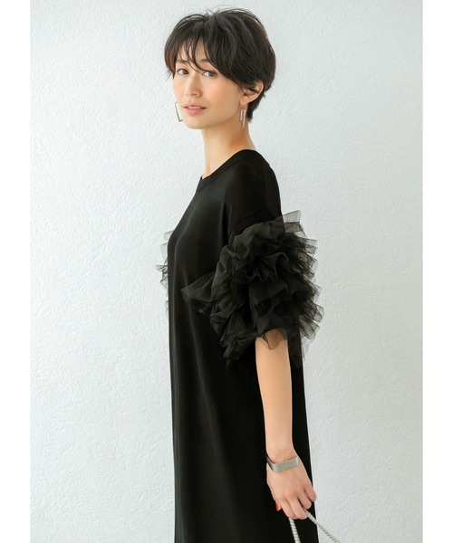 STYLE DELI(スタイルデリ)の「ボリュームチュール袖ロングニットワンピース(ワンピース・レディース・ブラック/グリーン・01/02)」の9枚目の写真