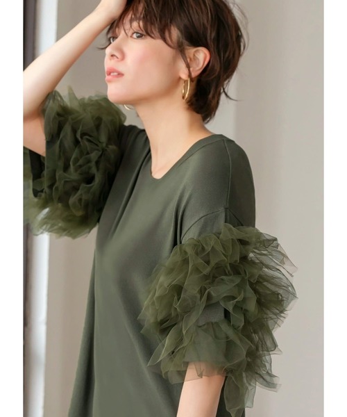 STYLE DELI(スタイルデリ)の「ボリュームチュール袖ロングニットワンピース(ワンピース・レディース・ブラック/グリーン・01/02)」の21枚目の写真