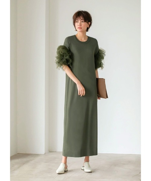 STYLE DELI(スタイルデリ)の「ボリュームチュール袖ロングニットワンピース(ワンピース・レディース・ブラック/グリーン・01/02)」の22枚目の写真