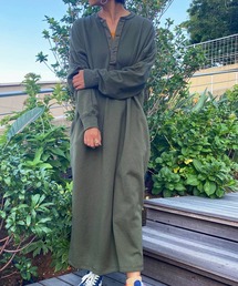 OLD BETTY'S（オールドベティーズ）の「【日本製】Military Henley-neck Loose One-piece/ミリタリー ヘンリーネック ルーズ ワンピース（ワンピース・レディース）」