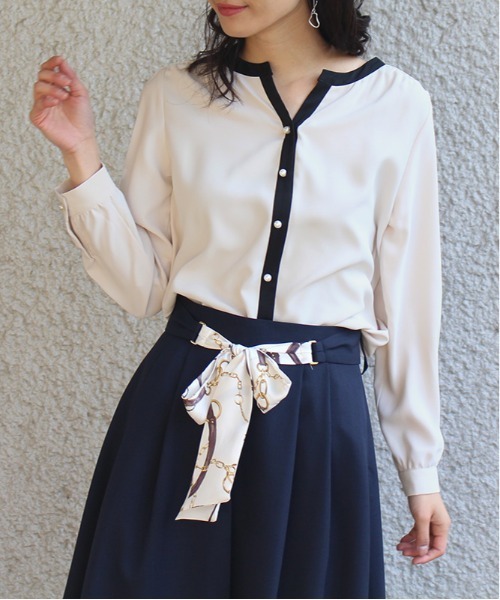 TRUDEA(トルディア)の「配色パールボタンスキッパーブラウス(シャツ/ブラウス・レディース・ミント/ベージュ/ホワイト/ネイビー・MEDIUM/LARGE)」の1枚目の写真