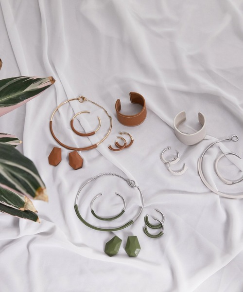 VIS（ビス）の「フェイクレザーチョーカー（チョーカー・レディース・ホワイト/グリーン系その他/キャメル・FREE）」の12枚目の写真