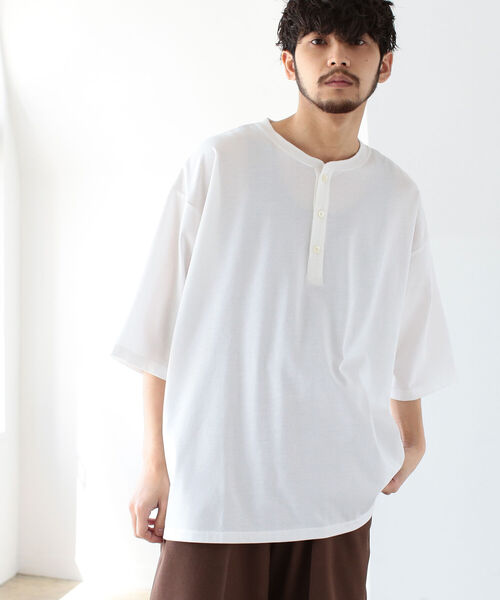 BEAMS（ビームス）の「BEAMS / シルケット ヘンリーネック Tシャツ（Tシャツ/カットソー・メンズ・ホワイト/ブルー系その他4・SMALL/MEDIUM/LARGE/X-LARGE）」の2枚目の写真