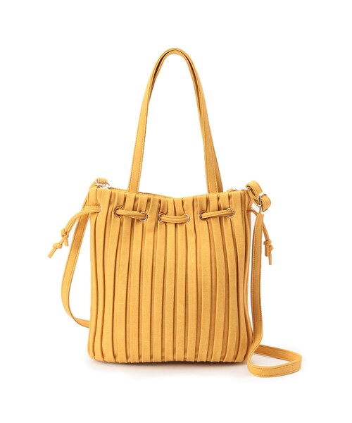 SHOO・LA・RUE（シューラルー）の「◆デニム合皮プリーツ巾着トート（トートバッグ・レディース・イエロー/ネイビー/ベージュ・00）」の3枚目の写真