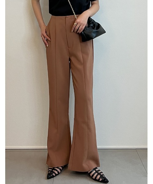 Re:EDIT（リエディ）の「[低身長/高身長サイズ有]ストレッチツイルバックスリットダーツセミフレアパンツ（スラックス・レディース・ブラック/モカ/オレンジ/ライトベージュ・SHORT/TALL/MEDIUM/LARGE/SMALL）」の4枚目の写真