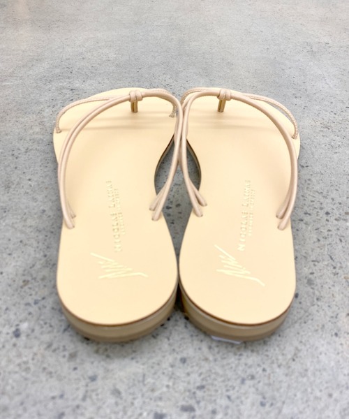 SHENERY（シーナリー）の「(NICOLAS LAINAS/ニコラスライナス) トングサンダル（サンダル・レディース・ブラック/ベージュ・38/36/37）」の6枚目の写真