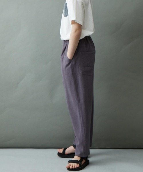 ＆yam（アンドヤム）の「リネンレーヨン テーパードイージーパンツ（その他パンツ・キッズ・ブラック/ベージュ/グリーン/パープル/グレー・130-140cm/140-150cm/150-160cm/120-130cm/110-120cm）」の6枚目の写真