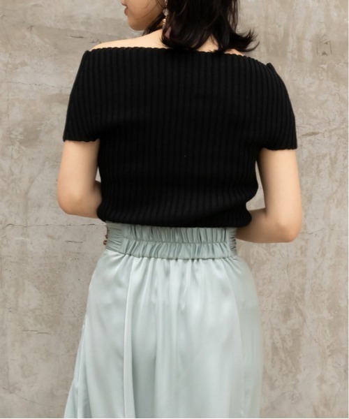 RANDA（ランダ）の「オフショルリブニット（Tシャツ/カットソー・レディース・ブラウン/ベージュ/グリーン/ブラック・FREE）」の5枚目の写真