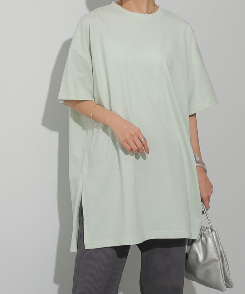 AMERICAN HOLIC（アメリカンホリック）の「サイドスリット半袖カットチュニック（Tシャツ/カットソー・レディース・ブラック/オフホワイト/サックスブルー/オレンジ/ミント・M/L）」の4枚目の写真