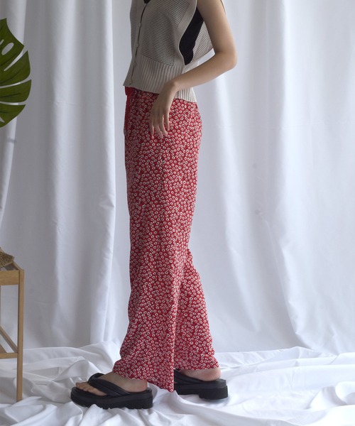 Alley by w closet（アリーバイダブルクローゼット）の「【Alley】フラワー柄ウエストゴムイージーパンツ（その他パンツ・レディース・ブラック/レッド/グリーン・FREE）」の15枚目の写真