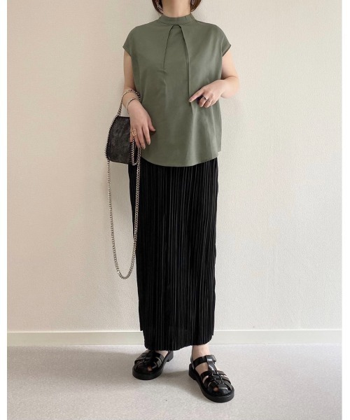 She's Closet（シーズクローゼット）の「[WEARISTA maiko × She's Closetコラボ] スタンドカラーフレンチスリーブリネンコットンチュニックブラウス（シャツ/ブラウス・レディース・ナチュラル/オリーブ/ブラック・SHORT/FREE/TALL）」の8枚目の写真