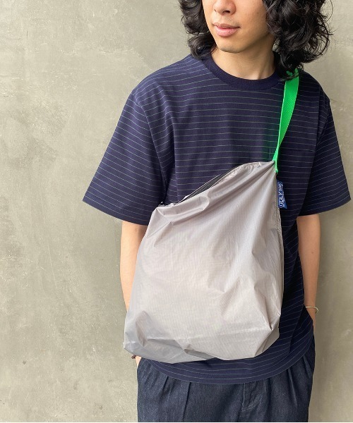 JULY NINE（ジュライナイン）の「[JULY NINE/ジュライナイン] 別注 SEQUEL リップストップナイロンショルダーバッグ（エコバッグ/サブバッグ・レディース・ホワイト/ブラック/グレー/レッド・ONE SIZE）」の14枚目の写真