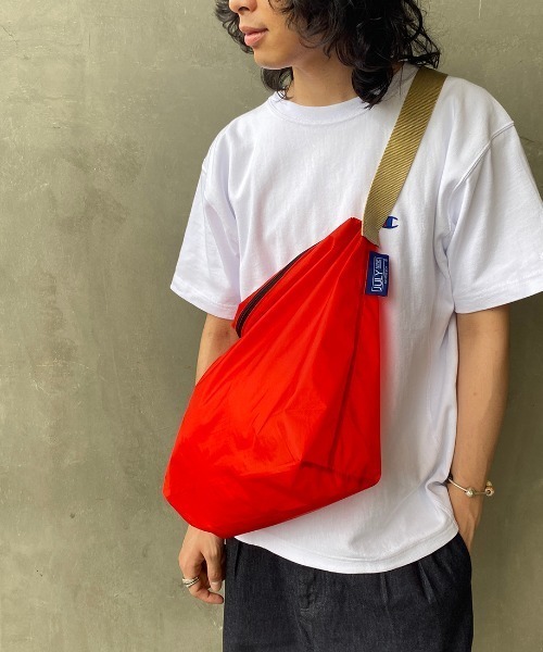 JULY NINE（ジュライナイン）の「[JULY NINE/ジュライナイン] 別注 SEQUEL リップストップナイロンショルダーバッグ（エコバッグ/サブバッグ・レディース・ホワイト/ブラック/グレー/レッド・ONE SIZE）」の19枚目の写真