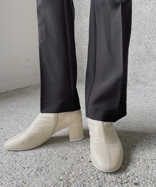 PAGEBOY(ページボーイ)の「ラウンドストレッチブーツ(ブーツ・レディース・オフホワイト/ブラック/ブラウン系その他・SMALL/MEDIUM/LARGE)」の2枚目の写真