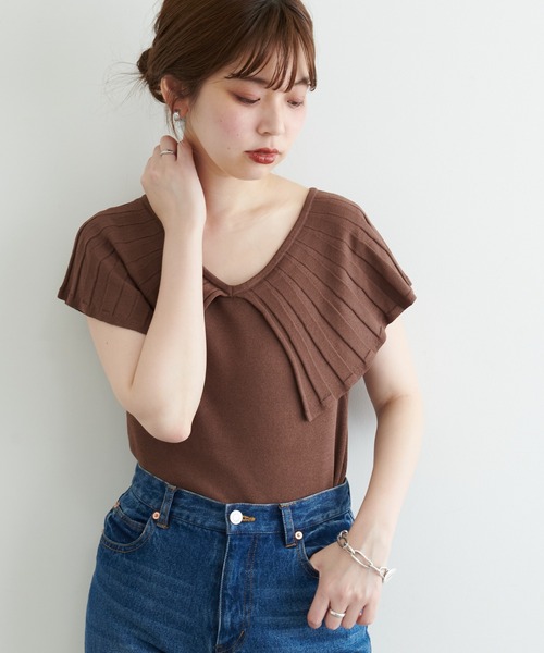 natural couture(ナチュラルクチュール)の「【WEB限定】ビッグカラーニット(ニット/セーター・レディース・オフホワイト/ブラック/モカ/ブラウン/グリーン・FREE)」の4枚目の写真