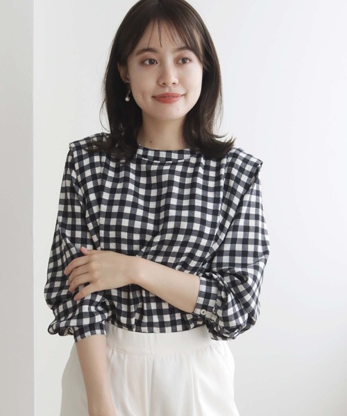 cheriella(シェリエラ)の「【TwentyThree】ギンガムパワショルブラウス(シャツ/ブラウス・レディース・ブラック×ホワイト/グレー×ホワイト・FREE)」の1枚目の写真