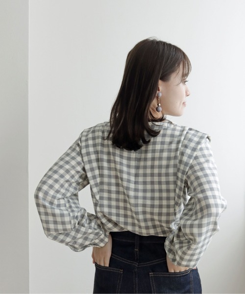 cheriella(シェリエラ)の「【TwentyThree】ギンガムパワショルブラウス(シャツ/ブラウス・レディース・ブラック×ホワイト/グレー×ホワイト・FREE)」の12枚目の写真