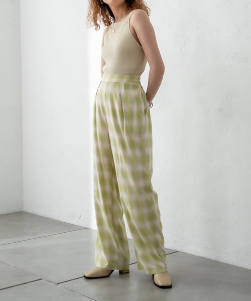 mystic（ミスティック）の「オンブレーチェックパンツ（スウェットパンツ・レディース・ベージュ/ライム/ブルー・1/2）」の9枚目の写真