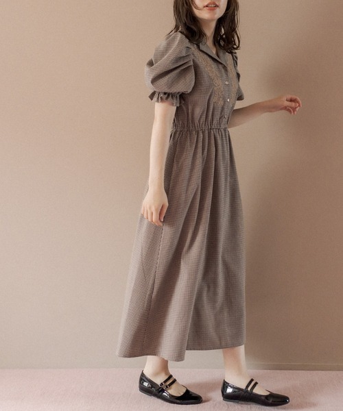 OLIVE des OLIVE（オリーブデオリーブ）の「パワショル開襟刺繍ワンピース（ワンピース・レディース・ブラウン/ライトブラウン/ミント・FREE）」の18枚目の写真