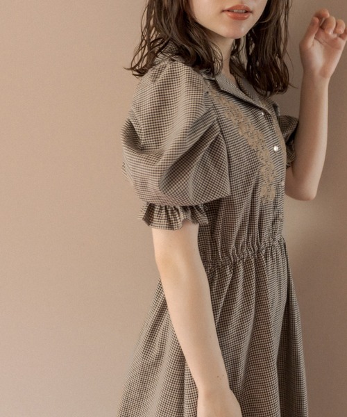 OLIVE des OLIVE（オリーブデオリーブ）の「パワショル開襟刺繍ワンピース（ワンピース・レディース・ブラウン/ライトブラウン/ミント・FREE）」の13枚目の写真