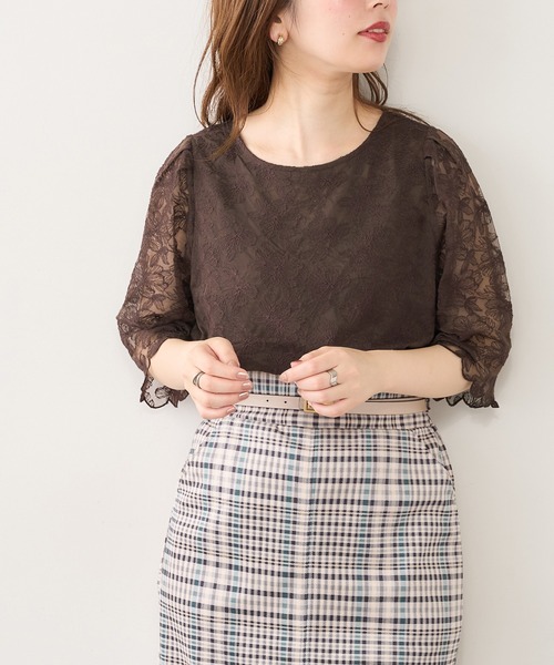 natural couture(ナチュラルクチュール)の「袖口スカラップフラワーレースブラウス(シャツ/ブラウス・レディース・アイボリー/ブラック/ブラウン/ピンク・FREE)」の4枚目の写真